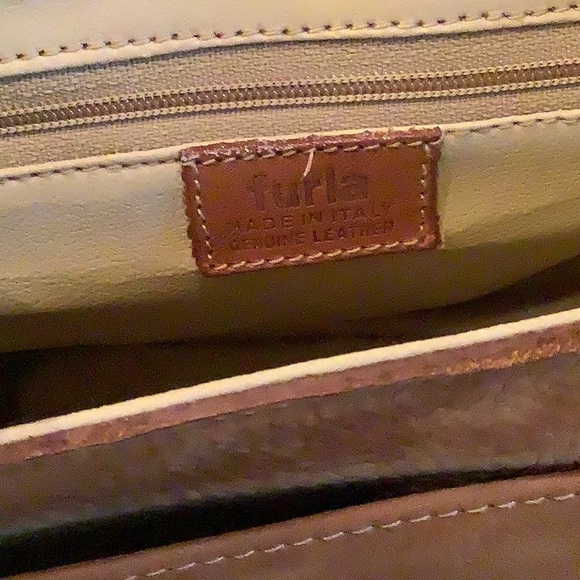 Furla Leather Purse Vintage 💛💛💛 - Picture 9 of 9